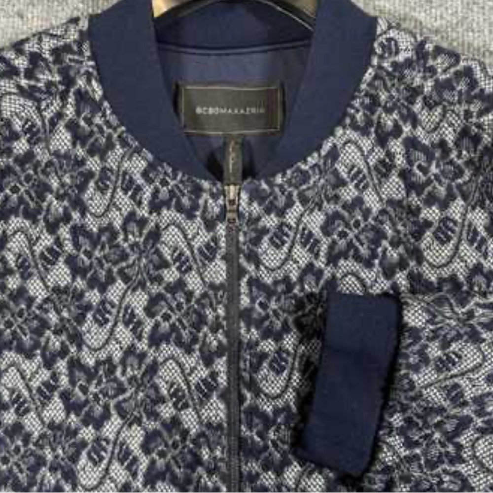 BCBG Max Azria Kenneth floral lace blue white floral crop bomber jacket - Picture 6 of 7